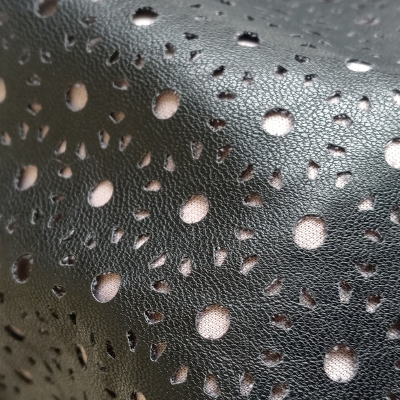 Ivy & Blu Women's Black Cut Out Vegan Leather Wiggle Shift Cap Sleeve Dress 4 - Picture 12 of 15